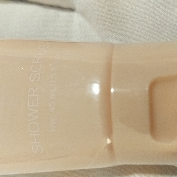 Shower Scrub - Picture 2 of 2